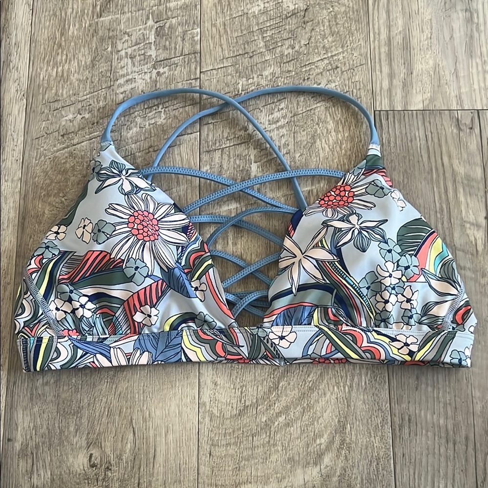 Victoria’s Secret Victoria SPORT Strappy Bikini Top.